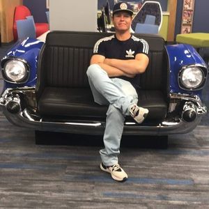 Meet your Posher, Oscar saenz